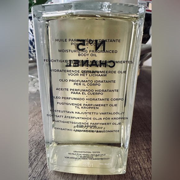 Chanel No 5 Body Oil 8.4 fl oz New in Box - Picture 2 of 3